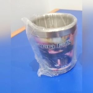 1 Niagara Falls shot glasses & 2 Monroe blue shot glasses NWOT